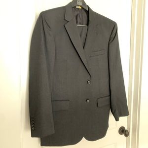 Jos A Bank 100% wool suit 40R